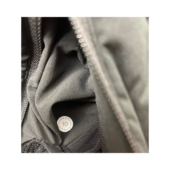 Women Lululemon Dynamic Movement quilted nanopuff performance pullover hoodie 10 - Picture 7 of 7